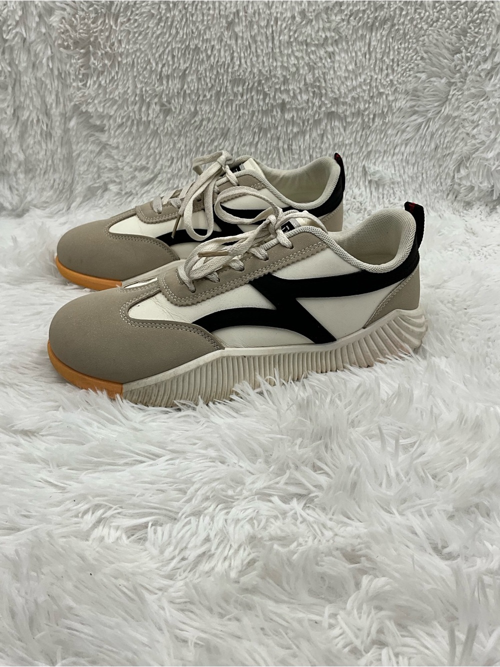 De Florence Sneakers Size Beige Black Made in Italy Removable Cushioned Insoles